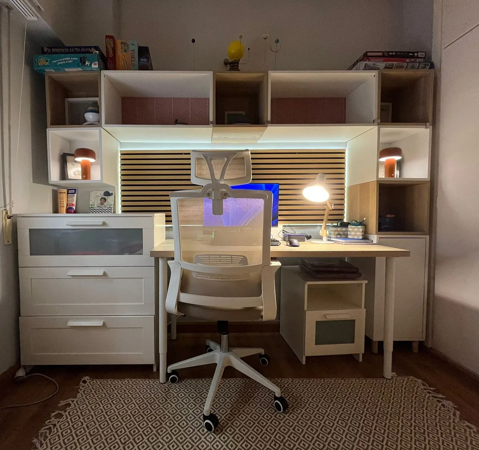 Dormitorio juvenil — estudio y almacenaje (resultado real)